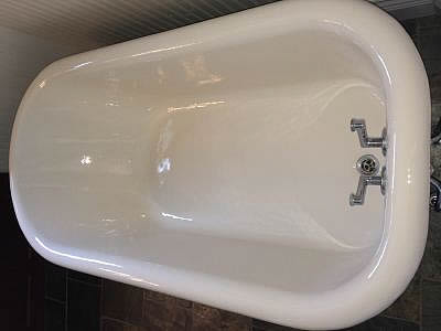 free standing claw bathtube refurbished